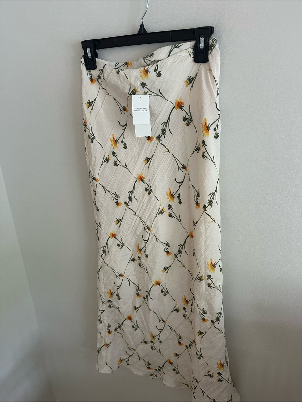 NWT Abercrombie and Fitch Crinkle texture floral print maxi skirt size XX - Picture 2 of 6